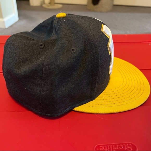 New Era 59 Fifty Notre Dame Fitted Hat Size 7 NWOT - Picture 3 of 6